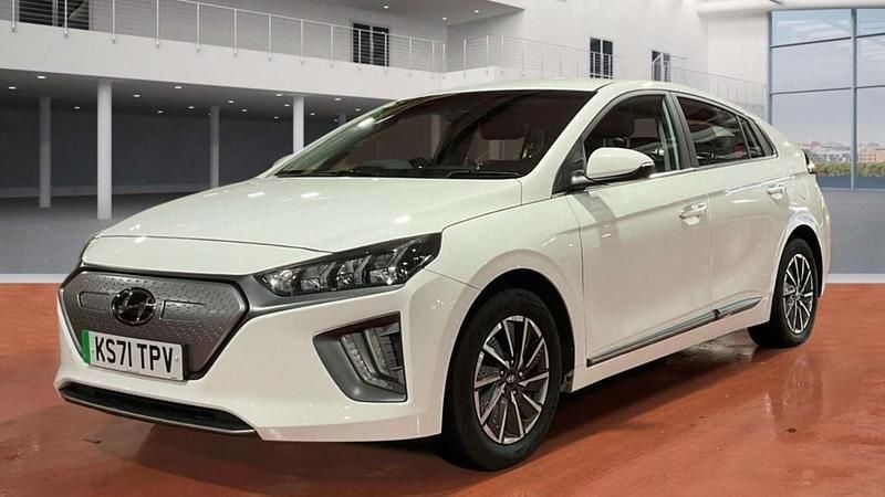 Used Hyundai Ioniq Premium 100 kW (136 HP) 2022 White Hatchback