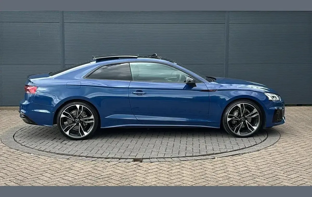 Used Audi A5 Black Edition 200 HP (147 kW) 2024 Blue Coupe