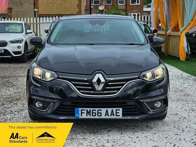 Used Renault Mégane Dynamique 110 HP (80 kW) 2017 Black Hatchback