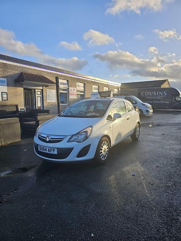 Used Vauxhall Corsa S 2014 White Hatchback