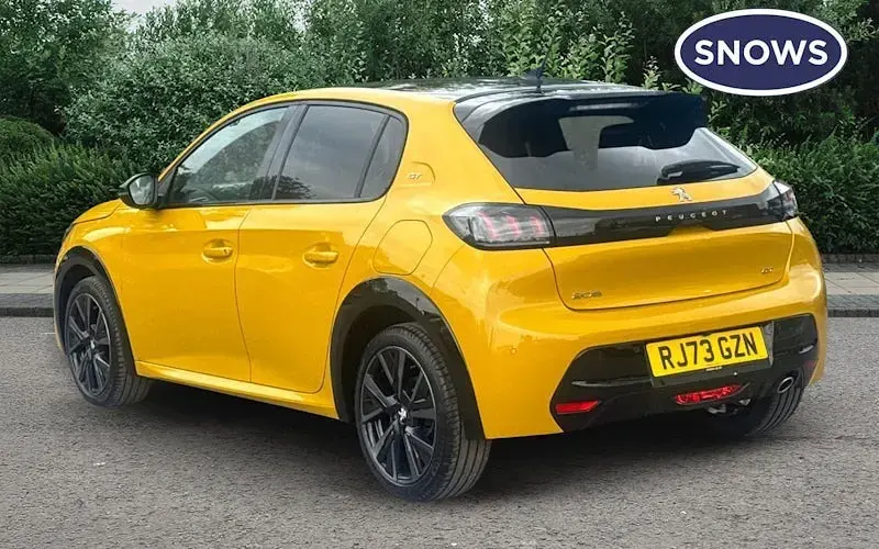 Second-hand Peugeot 208 GTi 102 CP (75 kW) 2023 Galben Hatchback