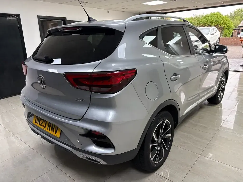 Used MG ZS Exclusive 111 HP (81 kW) 2023 Silver SUV