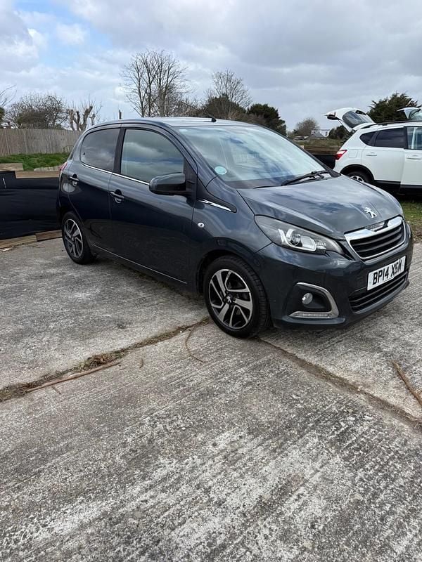 Second-hand Peugeot 108 Allure 82 CP (60 kW) 2014 Gri Hatchback