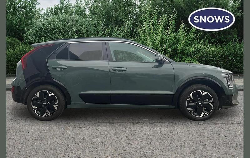Used Kia e-Niro 150 kW (204 HP) 2023 Green SUV