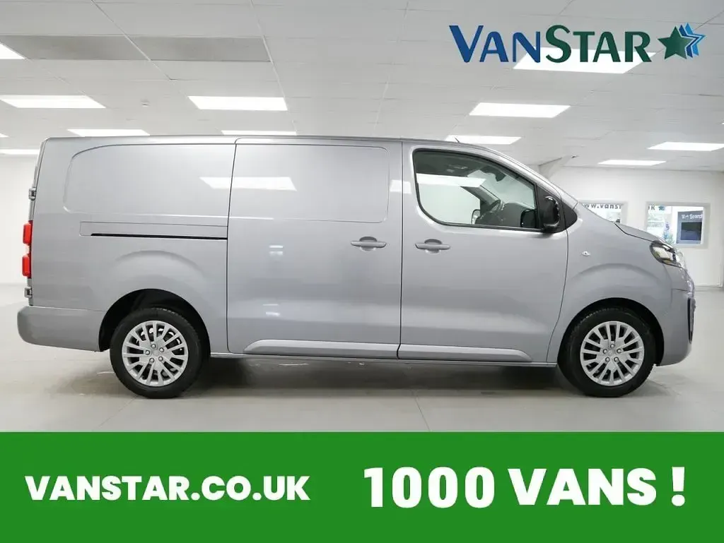 Used Vauxhall Vivaro Edition 145 HP (106 kW) 2023 Grey MPV