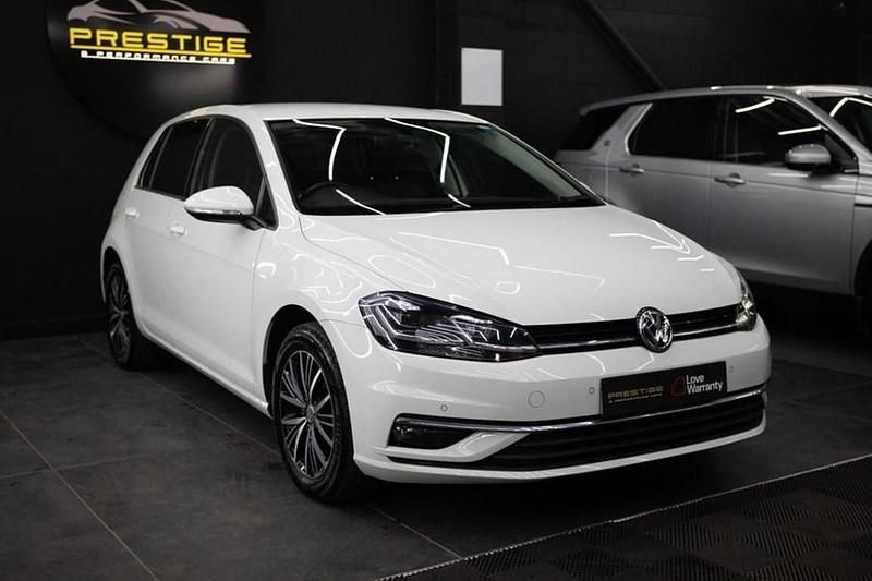 Used VW Golf VII SE 115 HP (84 kW) 2017 White Hatchback