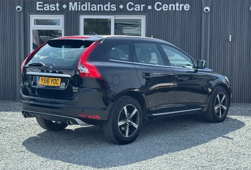 Used Volvo XC60 R-Design 190 HP (139 kW) 2016 Black SUV