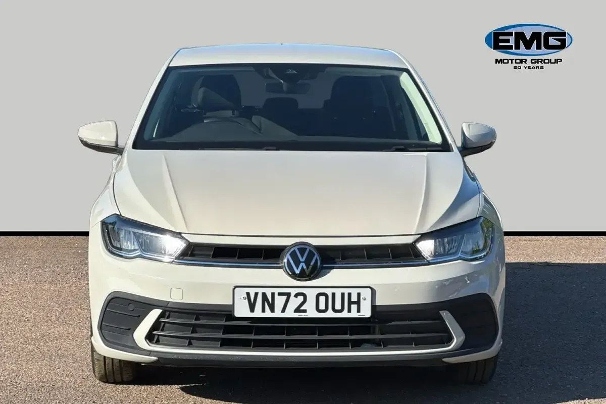 Begagnad VW Polo Life 95 HK (69 kW) 2023 Grå Halvkombi