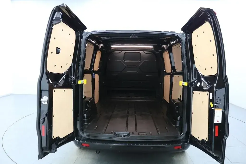 Używany Ford Transit Custom Limited 170 KM (125 kW) 2023 Czarny Van