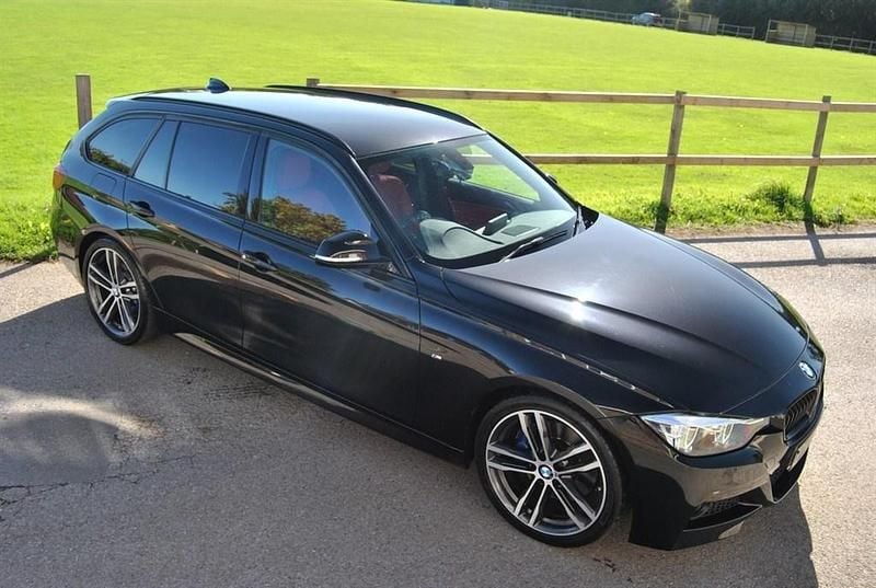 Black Used 2019 BMW 320 M Sport Estate | £16,990 (Good price) - Image 1/4