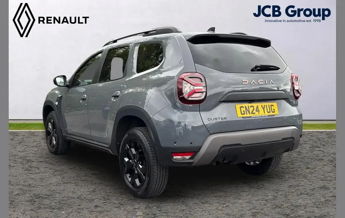 Used Dacia Duster Extreme 113 HP (83 kW) 2024 Grey SUV