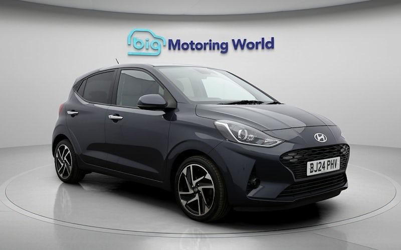 Used Hyundai i10 Premium 67 HP (49 kW) 2023 Hatchback