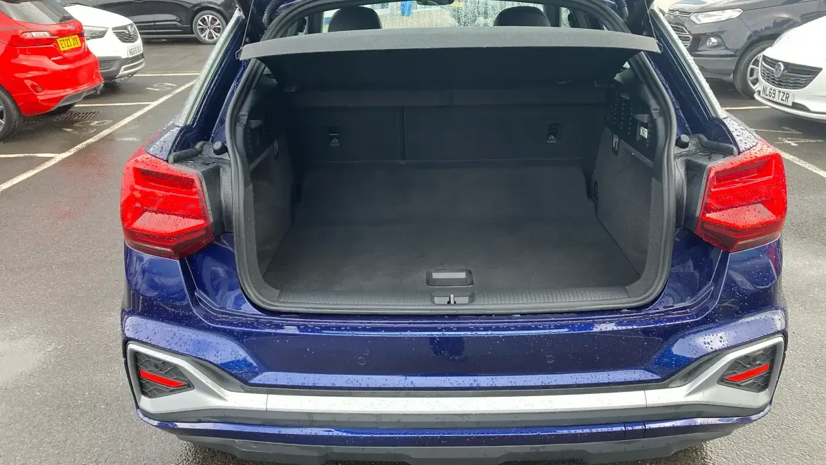 Used Audi Q2 Comfort 150 HP (110 kW) 2023 Blue SUV