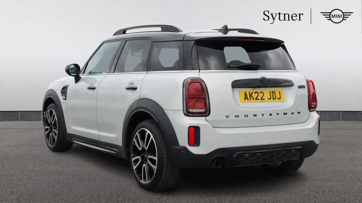 Usado Mini Cooper Countryman Sport 134 HP (98 kW) 2022 Prateado SUV