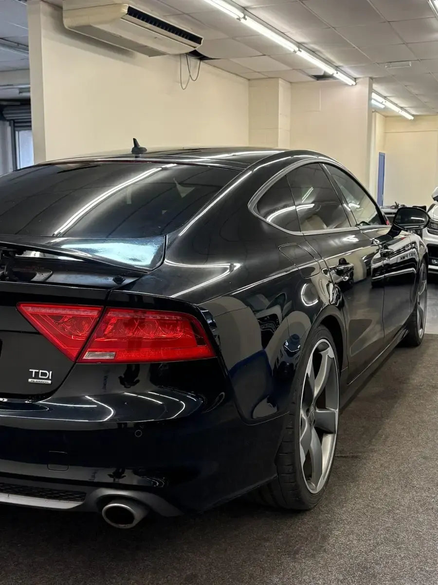 Begagnad Audi A7 Black Edition 2013 Svart Halvkombi