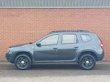Used Dacia Duster Ambiance 114 HP (83 kW) 2017 Grey SUV