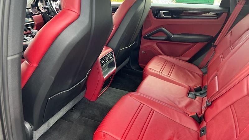 Used Porsche Cayenne 462 HP (339 kW) 2019 Grey SUV