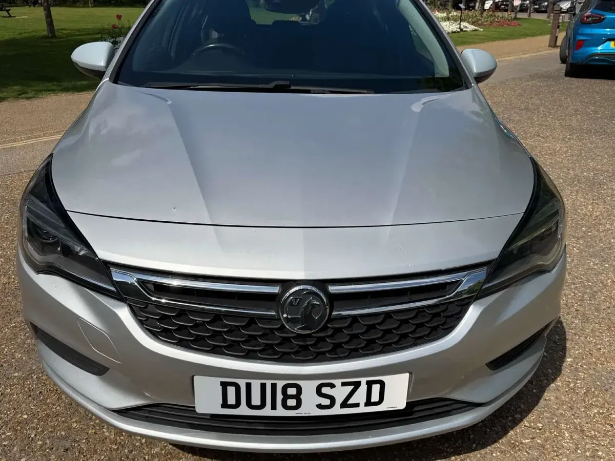 Second-hand Vauxhall Astra SRi 2018 Argintiu Hatchback