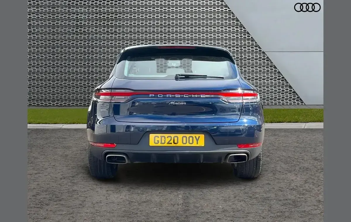 Usado Porsche Macan 241 HP (177 kW) 2020 Azul SUV