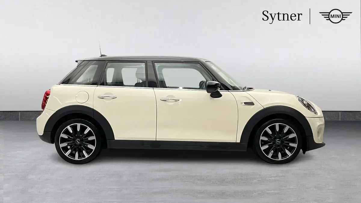Used Mini Cooper Exclusive 134 HP (98 kW) 2020 White Hatchback