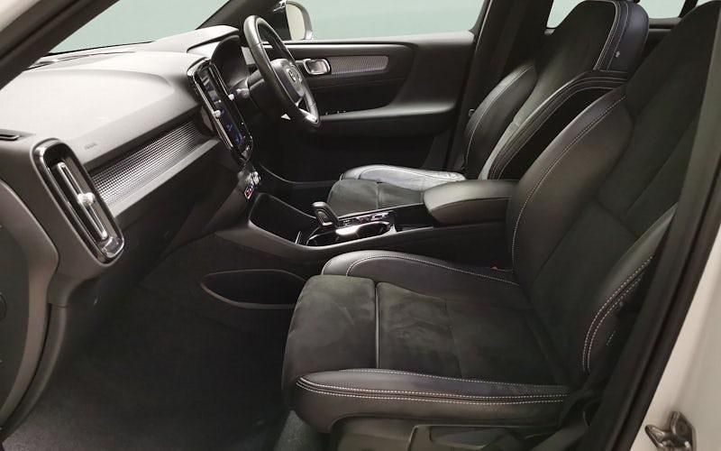 Used Volvo XC40 R-Design 262 HP (192 kW) 2020 White SUV