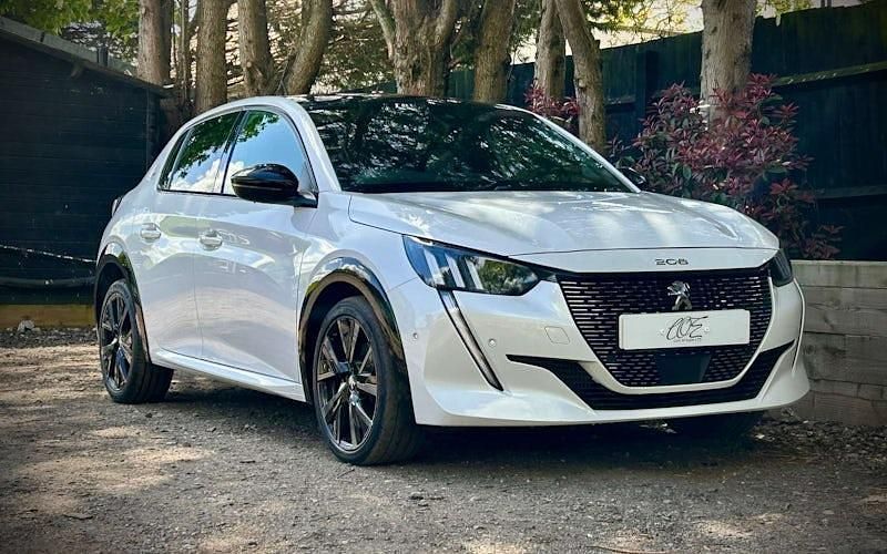 Second-hand Peugeot 208 Premium 102 CP (75 kW) 2021 Hatchback