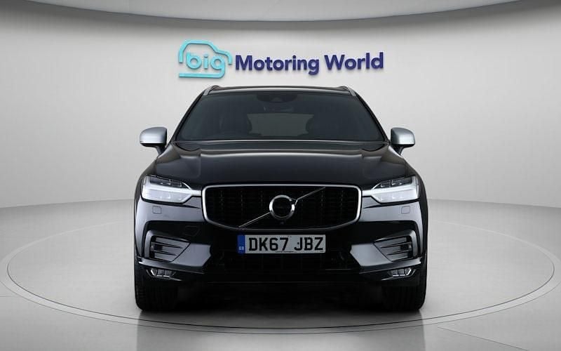 Used Volvo XC60 R-Design 190 HP (139 kW) 2019 SUV