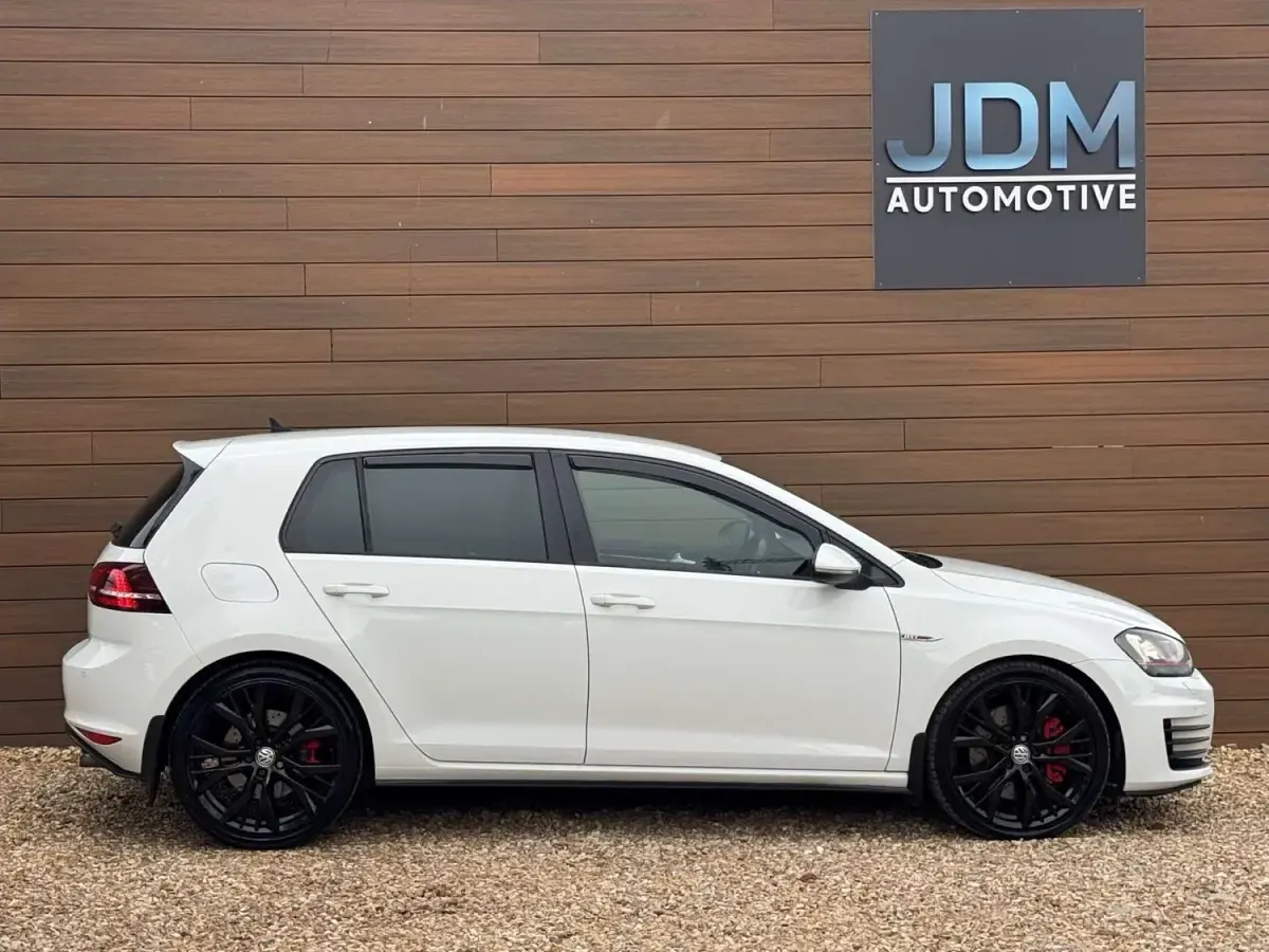 Używany VW Golf VII GTI 2016 Biały Hatchback