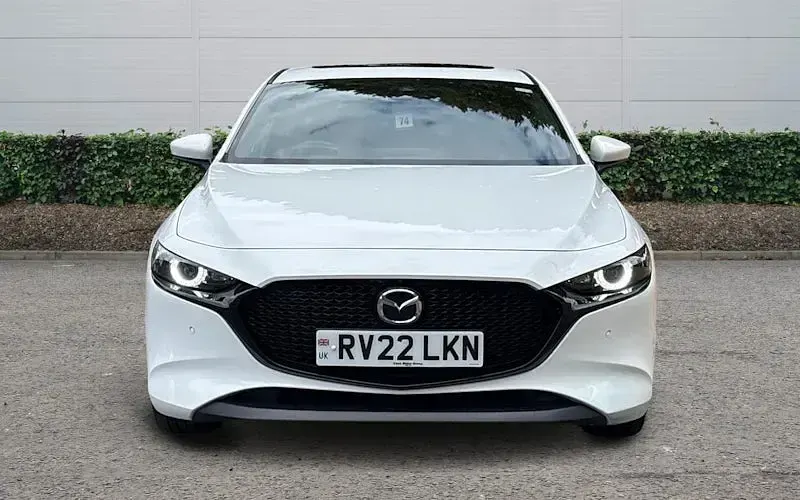 Used Mazda 3 Inclusive 186 HP (136 kW) 2022 White Hatchback