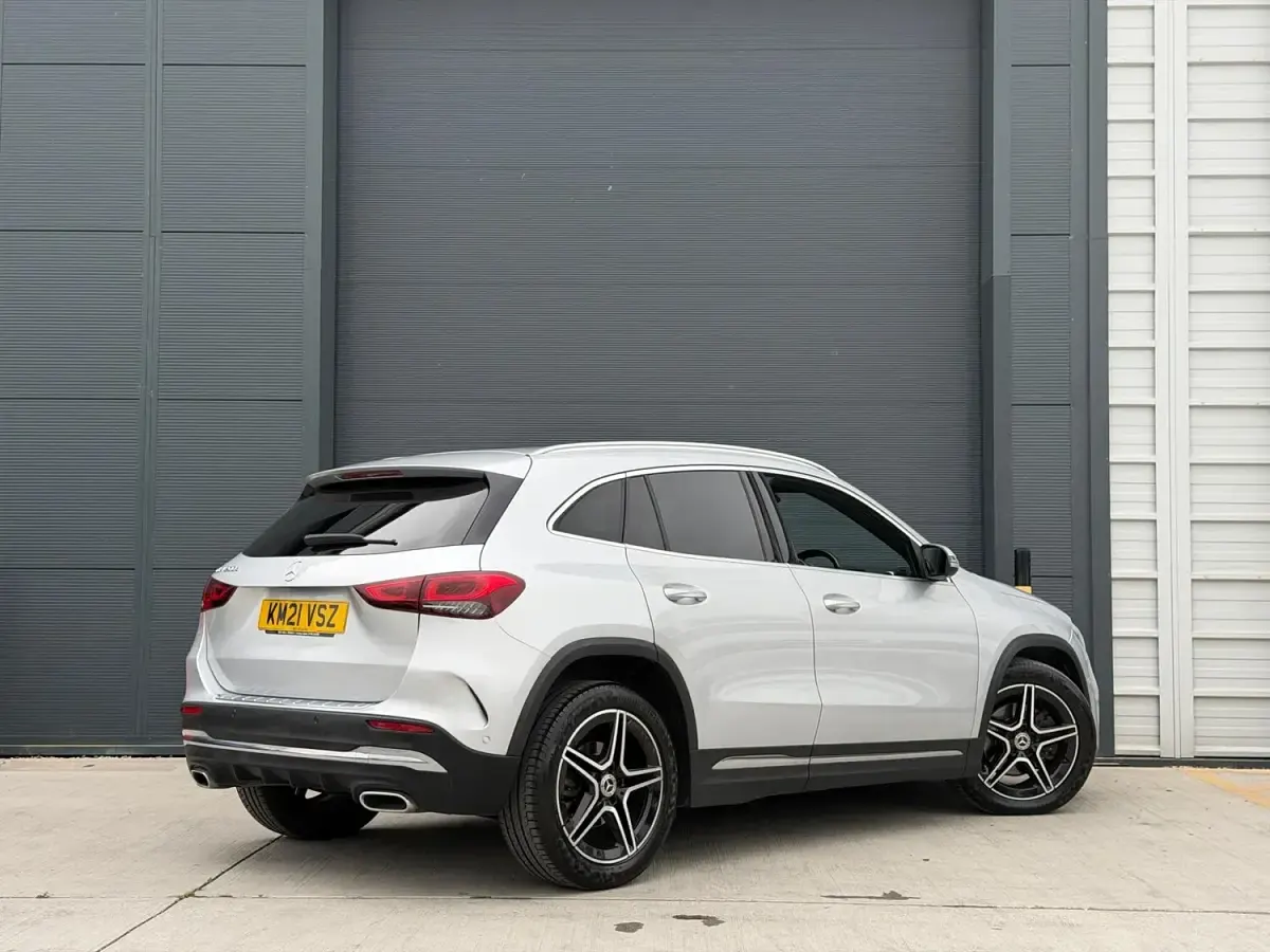Used Mercedes GLA200 Executive 150 HP (110 kW) 2021 Silver SUV