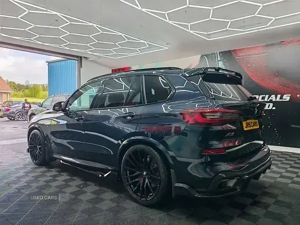 Usado BMW X5 M Sport 2023 Negro SUV