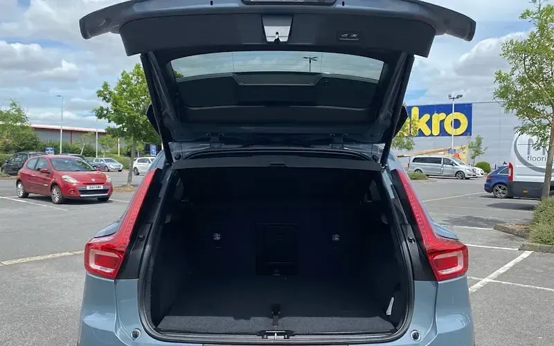 Used Volvo XC40 Ultimate 197 HP (144 kW) 2023 Grey SUV
