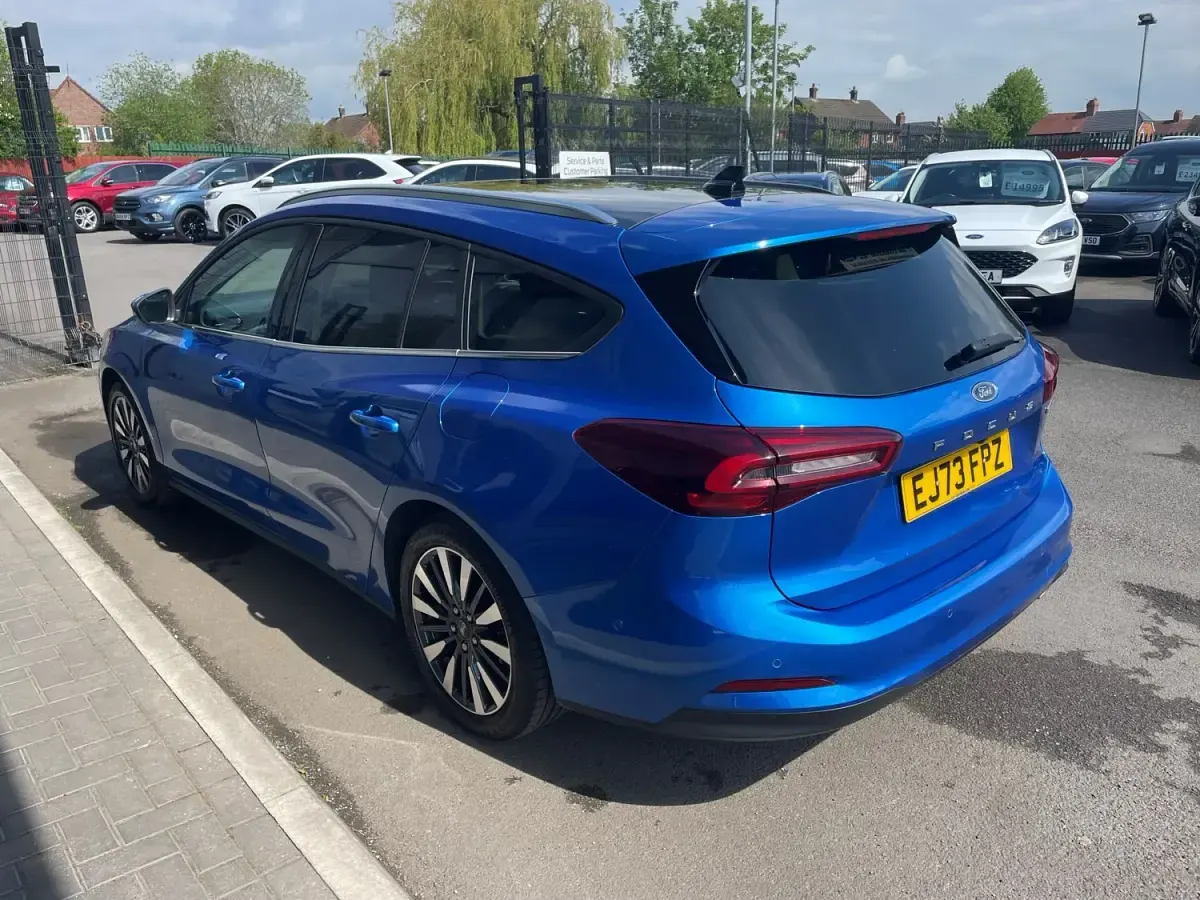 Używany Ford Focus Titanium X 2023 Niebieski Kombi