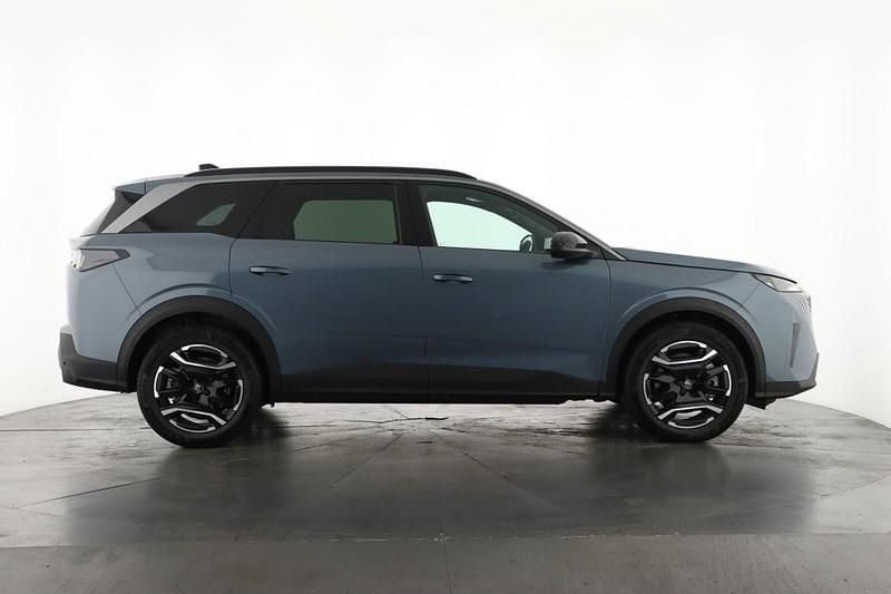 New Peugeot 5008 Allure 156 kW (213 HP) 2025 Estate