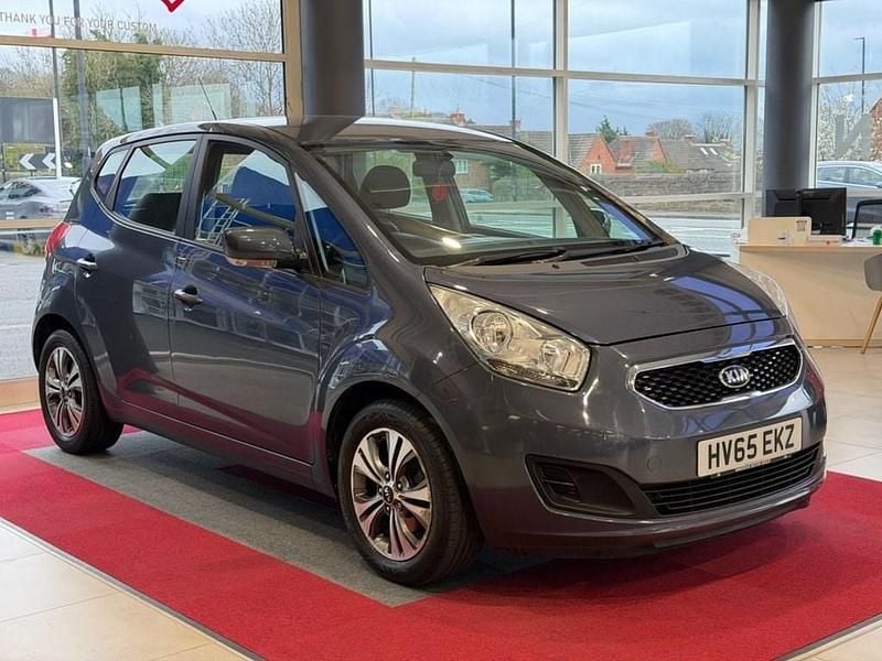 Used Kia Venga 123 HP (90 kW) 2015 Blue Hatchback