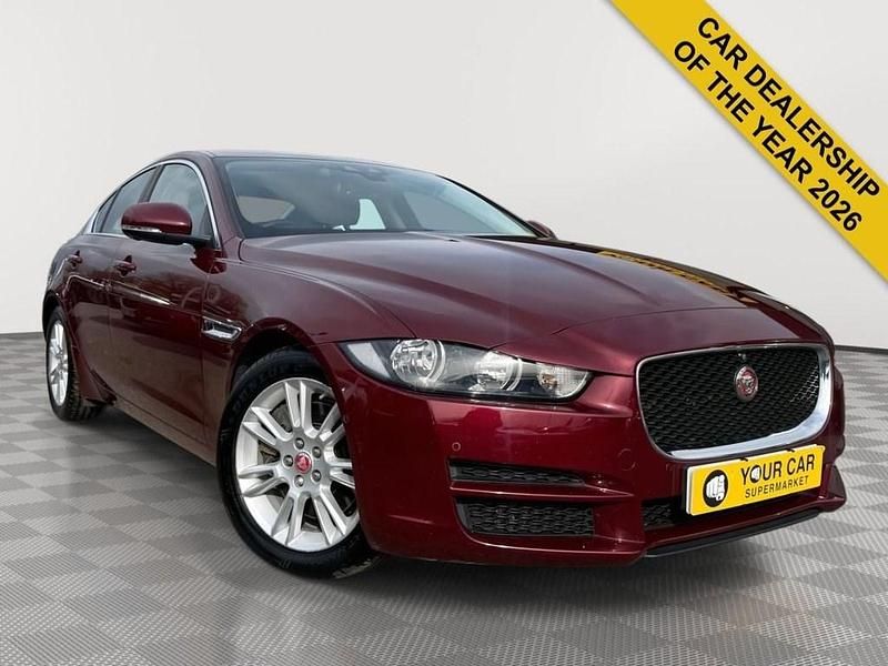 Used Jaguar XE Prestige 240 HP (176 kW) 2015 Red Sedan