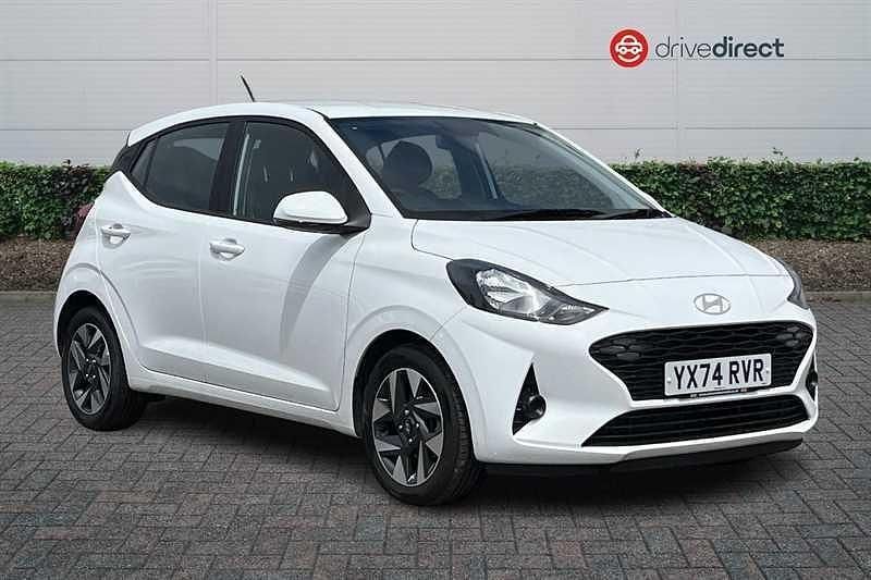 Special solid paint atlas white Used 2024 Hyundai i10 Advanced Hatchback | £12,500 (Fair price) - Image 1/4