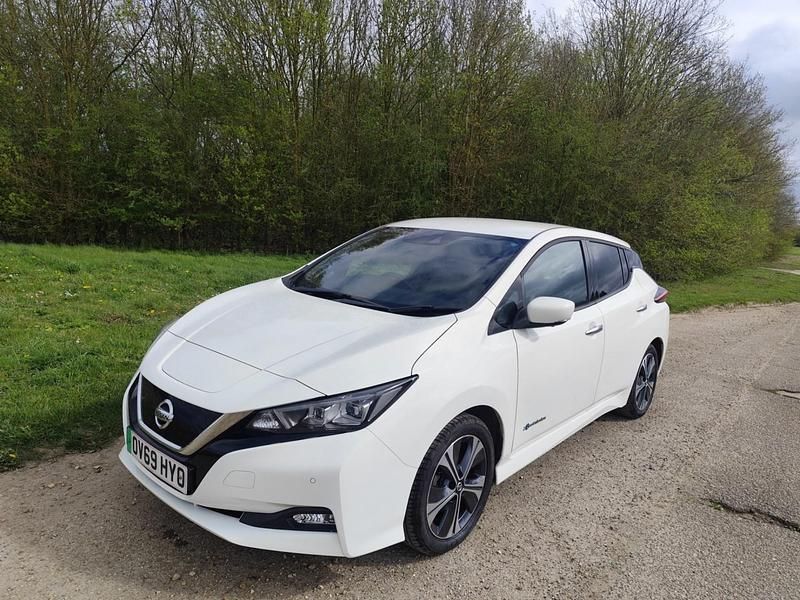 Used Nissan Leaf Tekna 110 kW (150 HP) 2019 White Hatchback