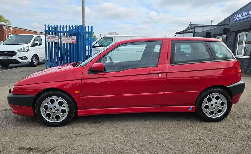 Used Alfa Romeo 145 1997 Red Hatchback
