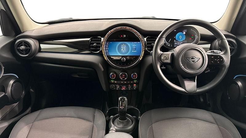 Usado Mini Cooper Classic 134 CV (98 kW) 2023 Blanco Utilitario