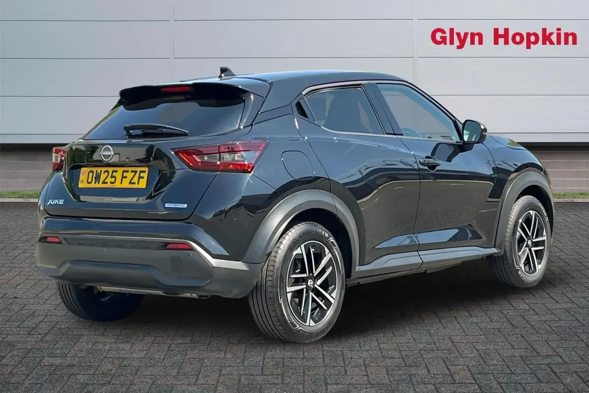 Used Nissan Juke N-Connecta 143 HP (105 kW) 2025 Black SUV