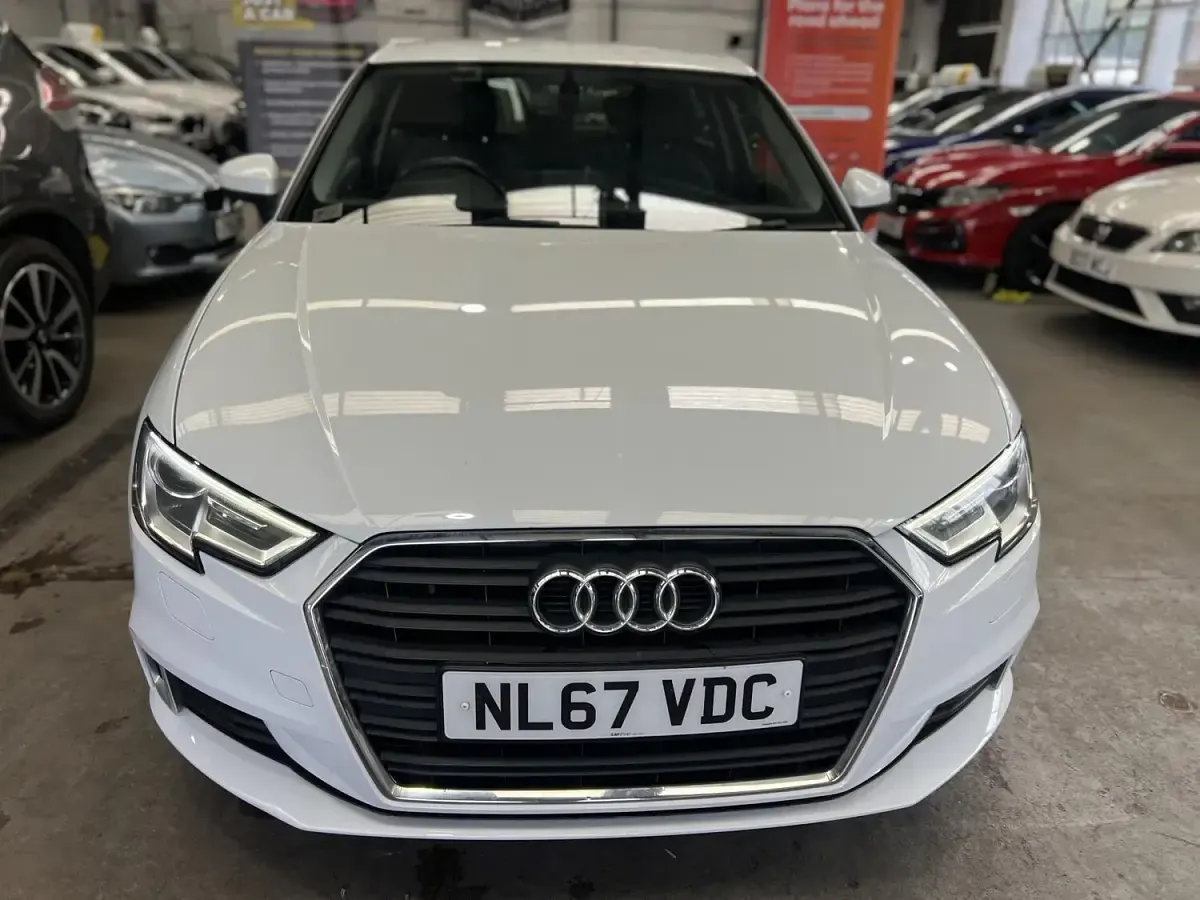 Used Audi A3 Sport 114 HP (83 kW) 2017 White Hatchback