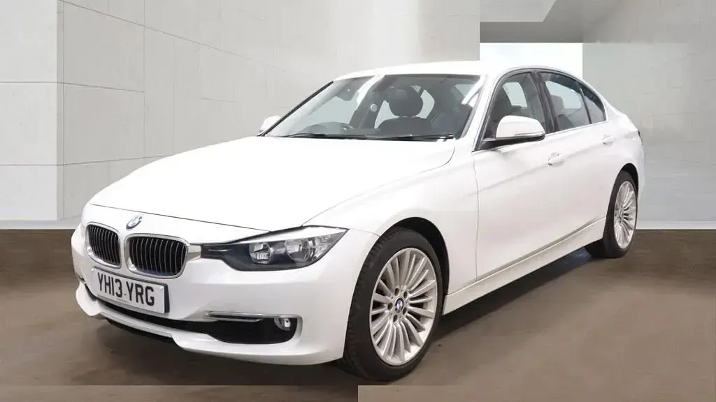 Usado BMW 320 Luxury Line 2013 Blanco Berlina
