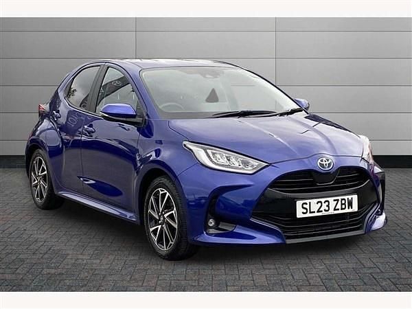 Used 2023 Toyota Yaris Design Hatchback | £18,940 (Fair price) - Image 1/3