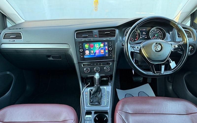 Used VW Golf VII SE 125 HP (91 kW) 2018 Hatchback