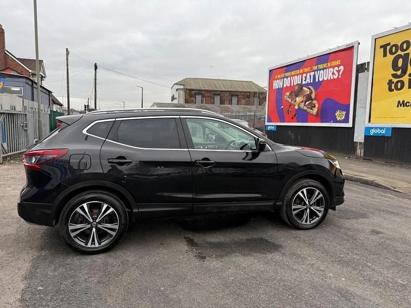 Used Nissan Qashqai N-Connecta 2017 Black SUV