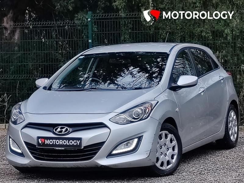 Used Hyundai i30 Classic 108 HP (79 kW) 2013 Silver Hatchback