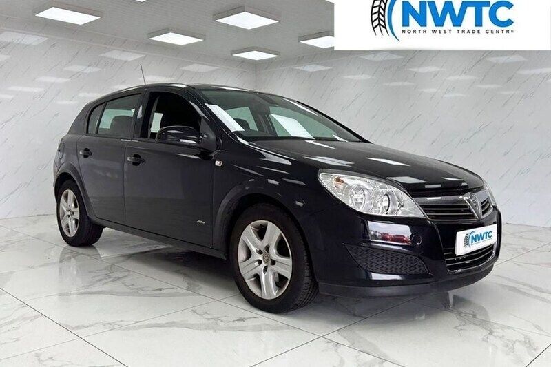 Black Used 2009 Vauxhall Astra Active Hatchback | £2,995 (Fair price) - Image 1/1