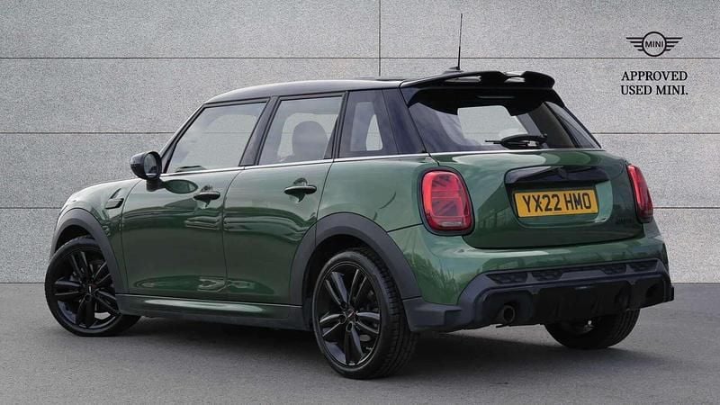 Used Mini Cooper Hatch 134 HP (98 kW) 2022 Green Hatchback
