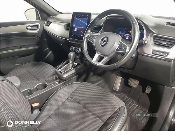 Begagnad Renault Arkana Techno 142 HK (104 kW) 2024 Svart SUV